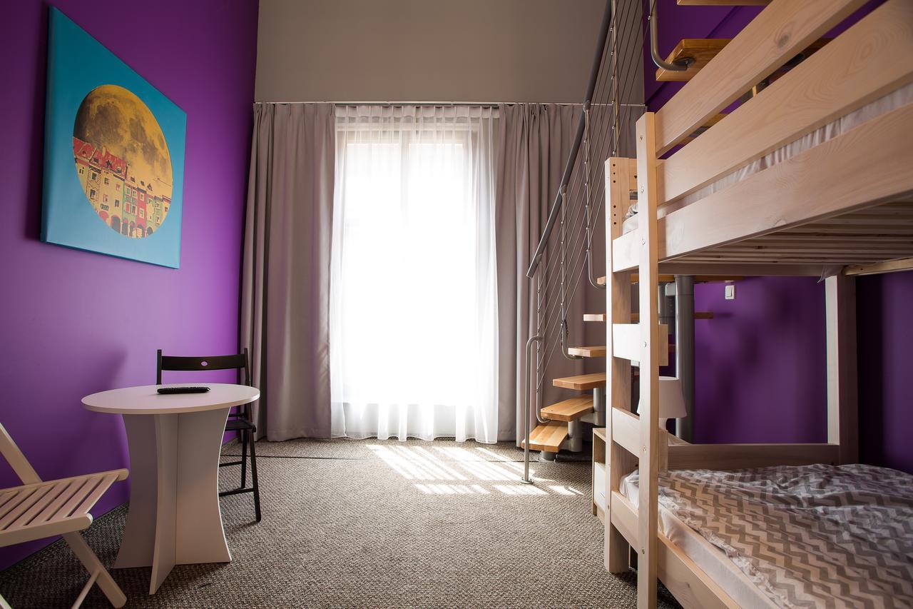 Hostel Moon